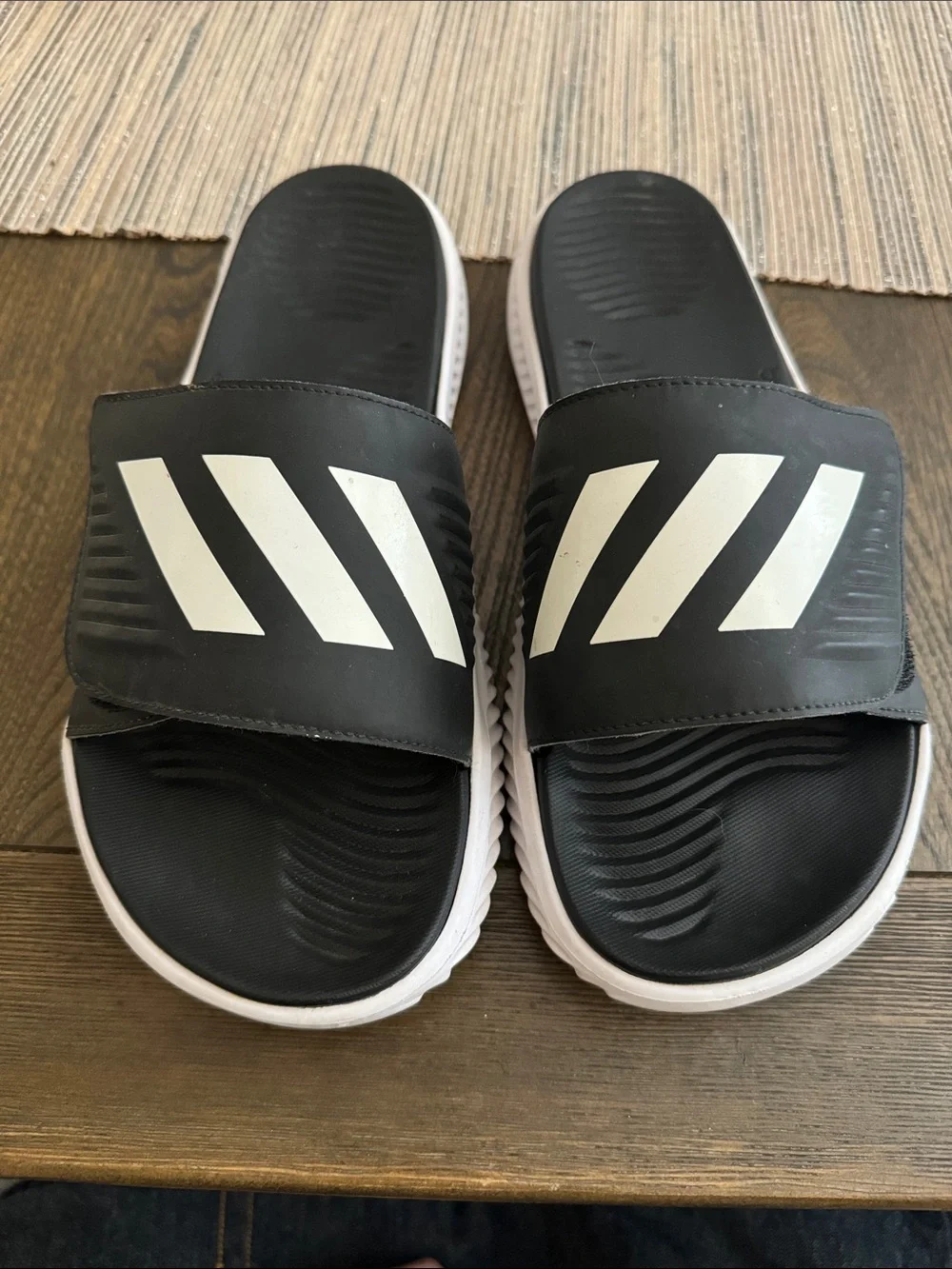 Men’s  Black and White Slide Sandals